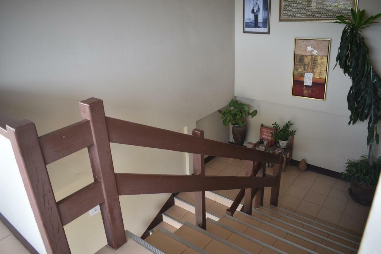Nakpakdee Apartment *