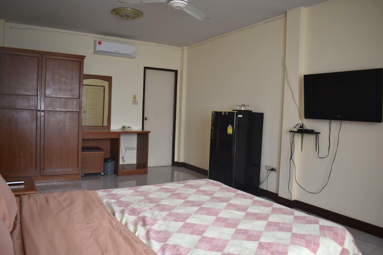 Nakpakdee Apartment